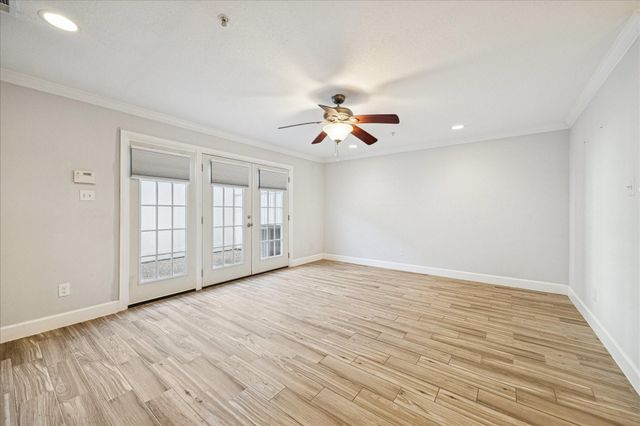 12681 Rip Van Winkle Drive 32, Houston, TX 77024