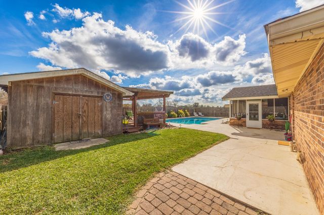 117 Elm Dr, Raceland, LA 70394