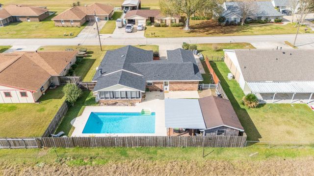 117 Elm Dr, Raceland, LA 70394