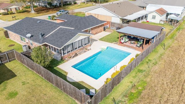 117 Elm Dr, Raceland, LA 70394