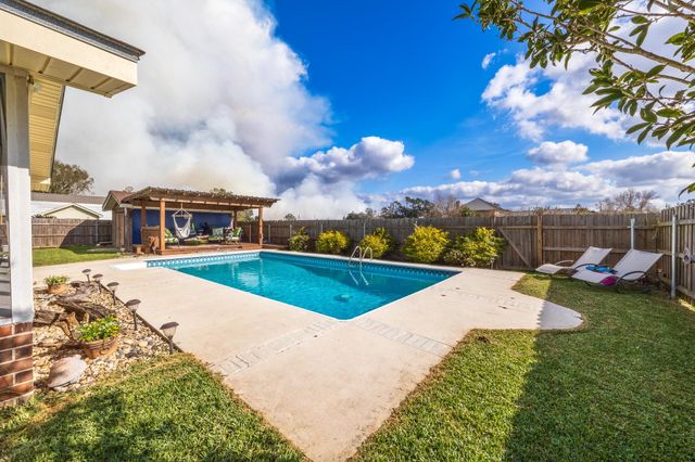 117 Elm Dr, Raceland, LA 70394