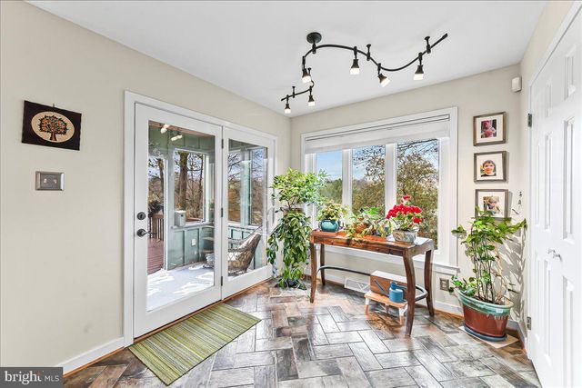 9 WHITE CLAY DR, Landenberg, PA 19350