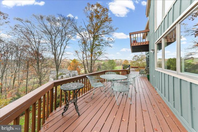 9 WHITE CLAY DR, Landenberg, PA 19350