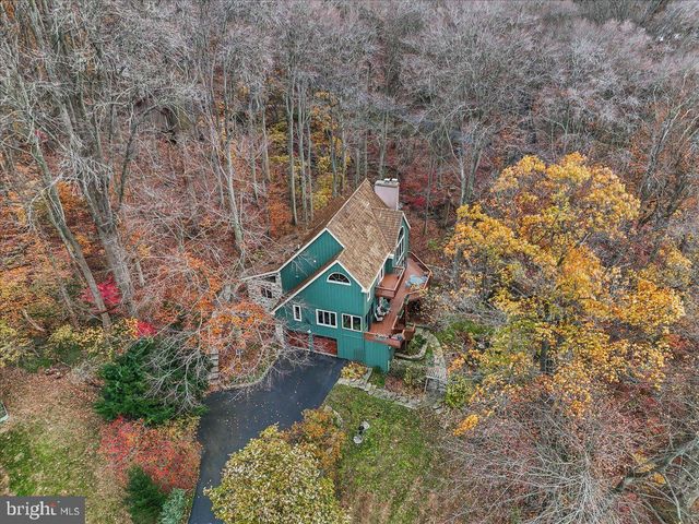 9 WHITE CLAY DR, Landenberg, PA 19350