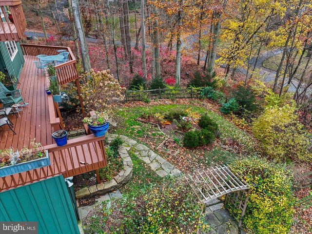 9 WHITE CLAY DR, Landenberg, PA 19350