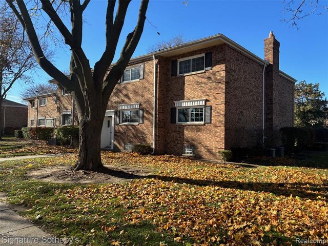 689 E Fox Hills Drive 65, Bloomfield Hills, MI 48304