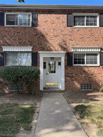 689 E Fox Hills Drive 65, Bloomfield Hills, MI 48304