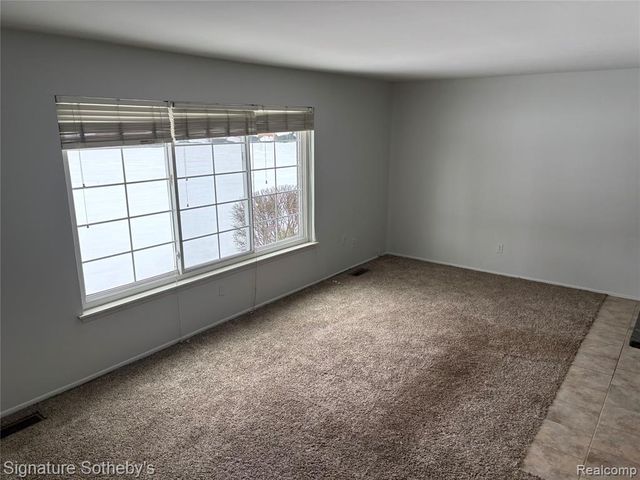 689 E Fox Hills Drive 65, Bloomfield Hills, MI 48304