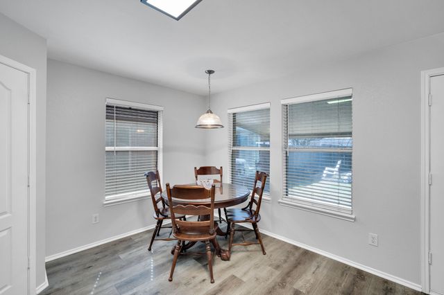 105 Autumn Trail, Red Oak, TX 75154