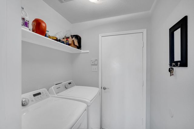 105 Autumn Trail, Red Oak, TX 75154