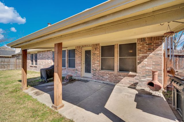 105 Autumn Trail, Red Oak, TX 75154