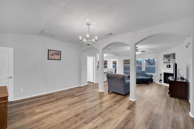 105 Autumn Trail, Red Oak, TX 75154