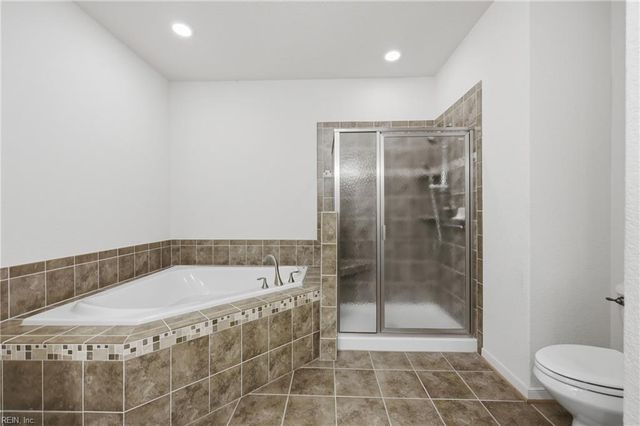 520 Dunning LN, Chesapeake, VA 23322