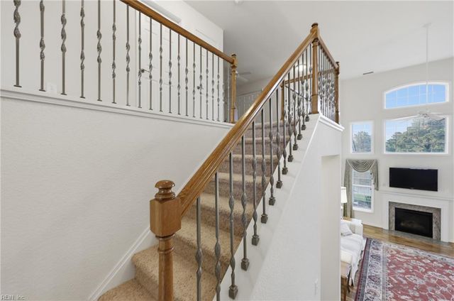 520 Dunning LN, Chesapeake, VA 23322