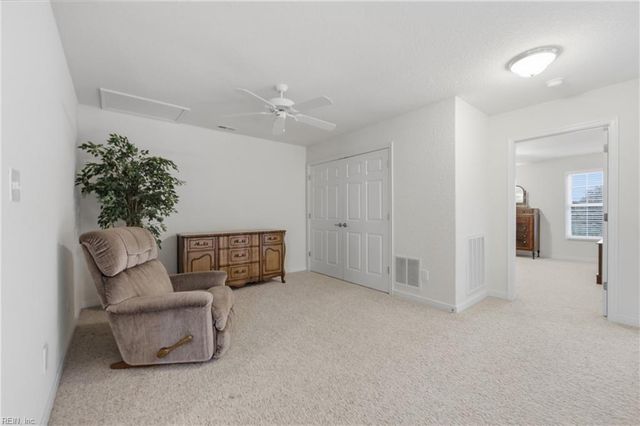 520 Dunning LN, Chesapeake, VA 23322