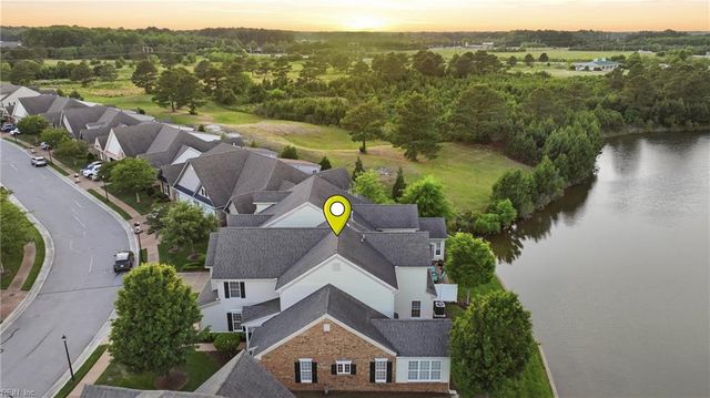 520 Dunning LN, Chesapeake, VA 23322