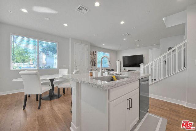 629 Daniel Freeman Circle, Inglewood, CA 90301