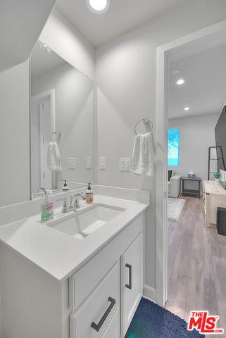 629 Daniel Freeman Circle, Inglewood, CA 90301