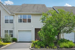12 Deer Ct Drive, Middletown, NY 10940