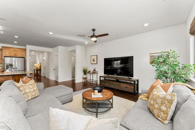 813 Stage Stop Loop, Rocklin, CA 95765