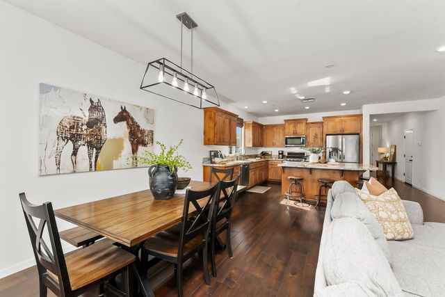 813 Stage Stop Loop, Rocklin, CA 95765