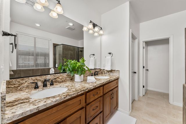 813 Stage Stop Loop, Rocklin, CA 95765