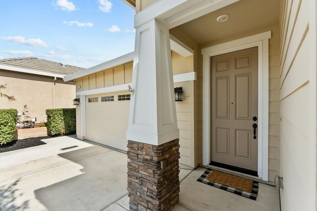 813 Stage Stop Loop, Rocklin, CA 95765