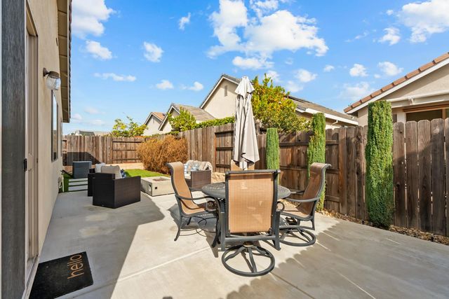 813 Stage Stop Loop, Rocklin, CA 95765