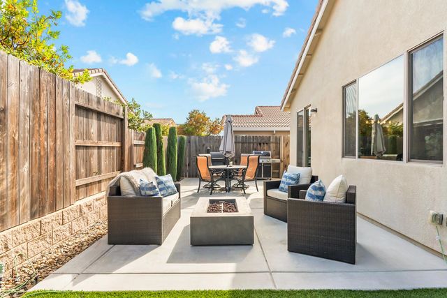 813 Stage Stop Loop, Rocklin, CA 95765