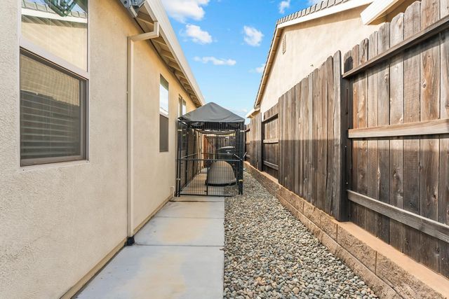 813 Stage Stop Loop, Rocklin, CA 95765