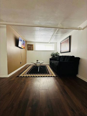 2727 N Oak Park Avenue, Chicago, IL 60707