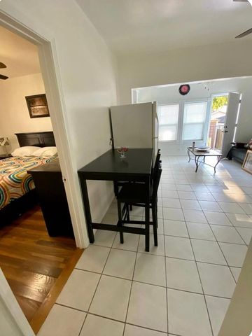 2727 N Oak Park Avenue, Chicago, IL 60707