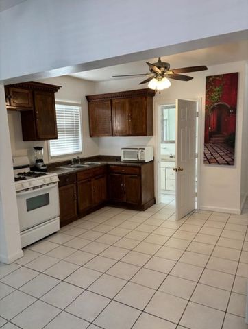 2727 N Oak Park Avenue, Chicago, IL 60707