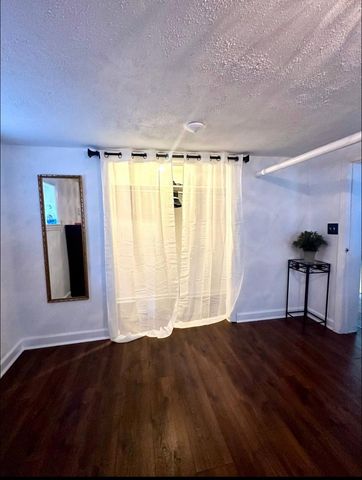 2727 N Oak Park Avenue, Chicago, IL 60707