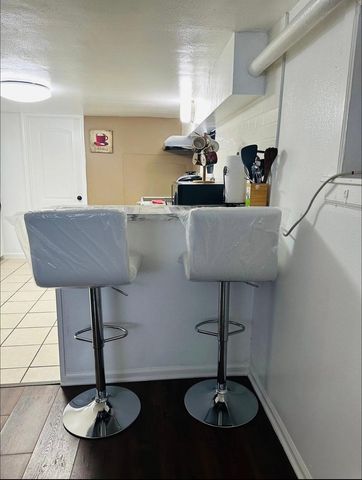 2727 N Oak Park Avenue, Chicago, IL 60707