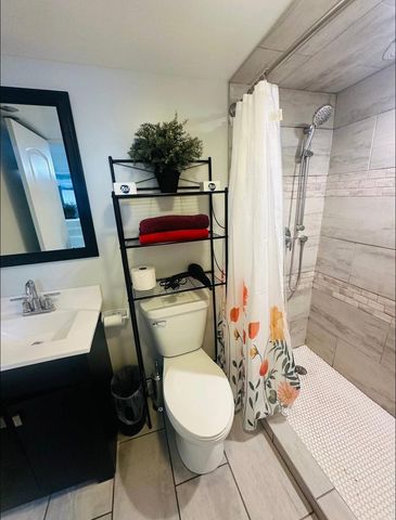 2727 N Oak Park Avenue, Chicago, IL 60707