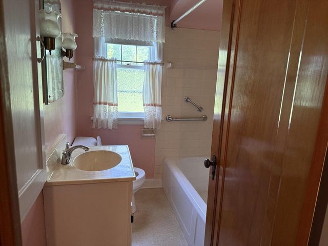2786 S Moorland ROAD, New Berlin, WI 53151