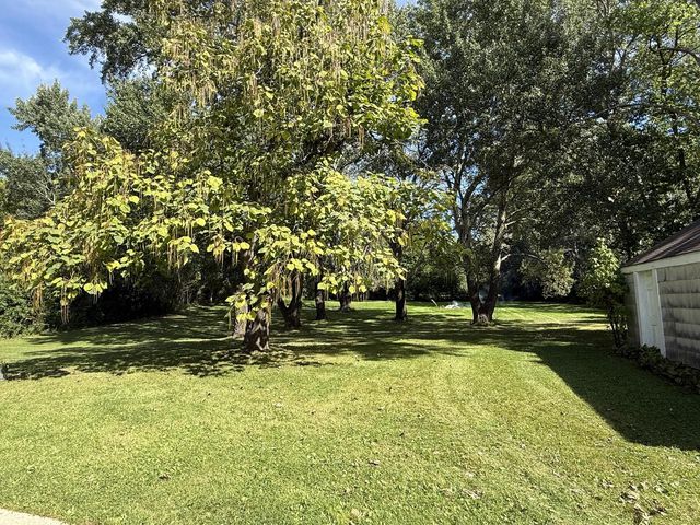 2786 S Moorland ROAD, New Berlin, WI 53151