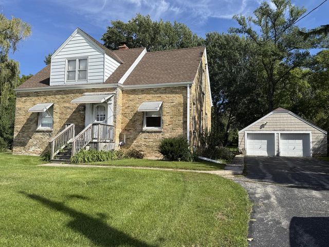 2786 S Moorland ROAD, New Berlin, WI 53151