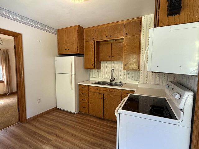 2786 S Moorland ROAD, New Berlin, WI 53151