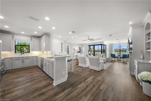 9685 Montelanico LOOP 101, Naples, FL 34119