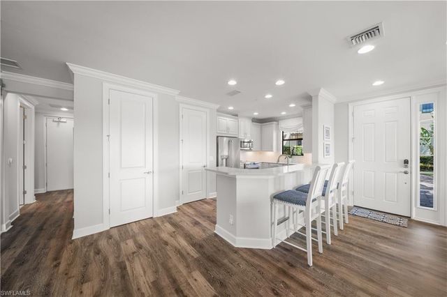 9685 Montelanico LOOP 101, Naples, FL 34119