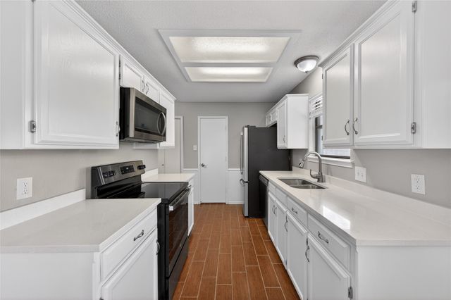 6637 Whitley Road, Watauga, TX 76148