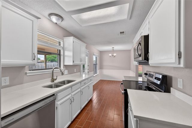 6637 Whitley Road, Watauga, TX 76148