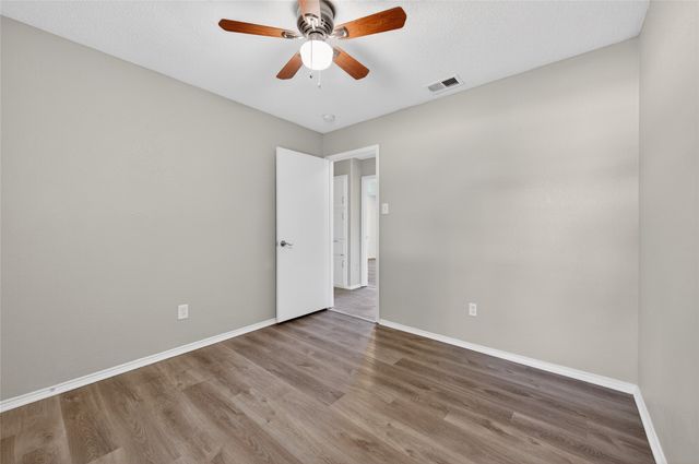 6637 Whitley Road, Watauga, TX 76148