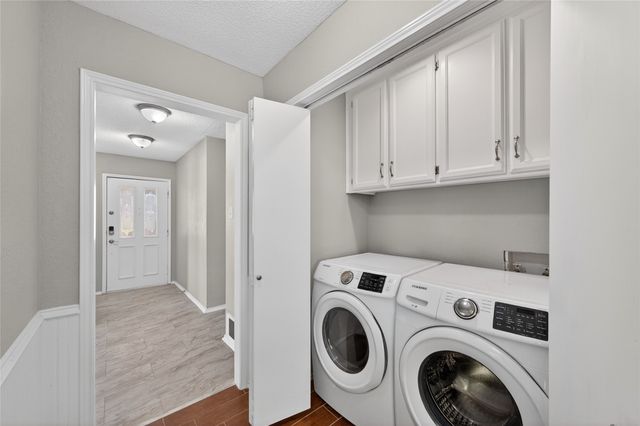 6637 Whitley Road, Watauga, TX 76148