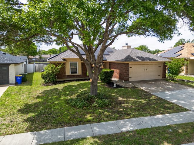 6637 Whitley Road, Watauga, TX 76148