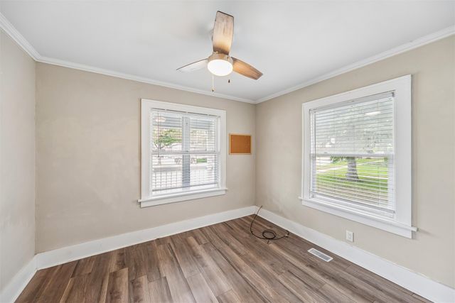 1411 Guthrie Avenue, Des Moines, IA 50316