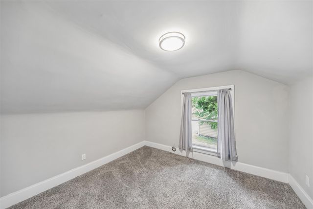 1411 Guthrie Avenue, Des Moines, IA 50316