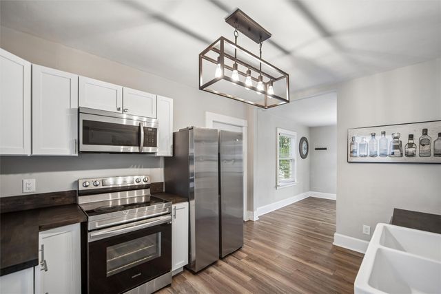 1411 Guthrie Avenue, Des Moines, IA 50316
